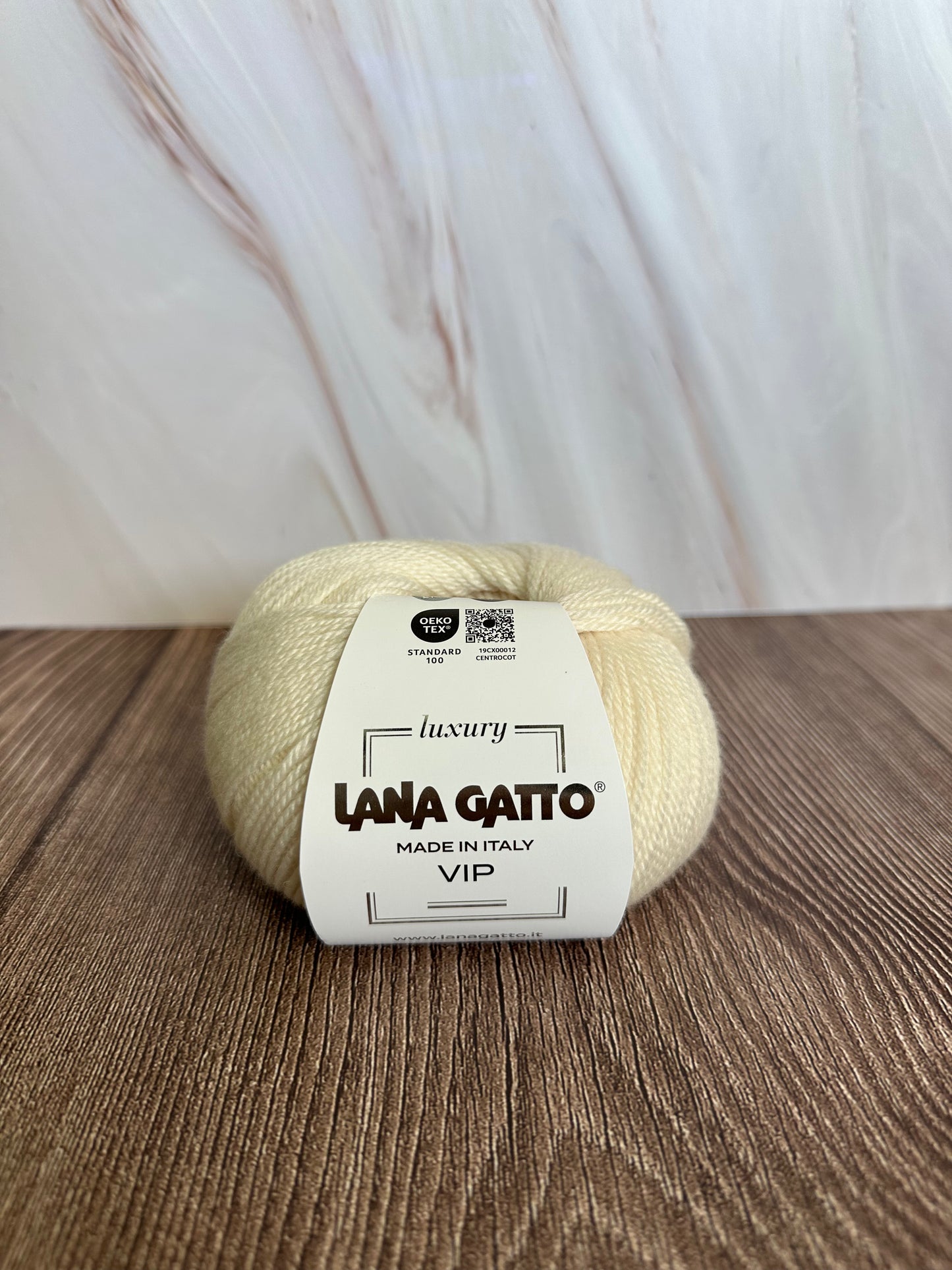 Lana Gatto VIP in Ecru
