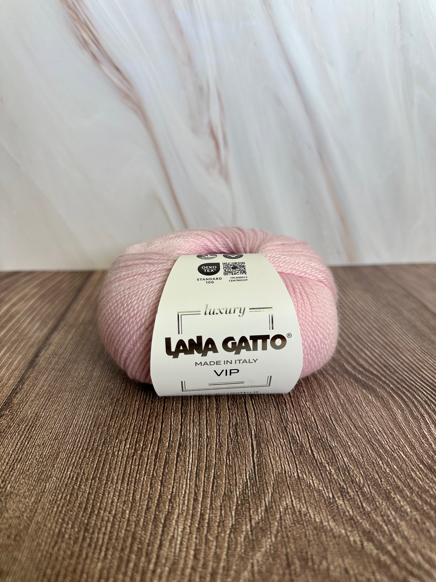 Lana Gatto VIP in Pink