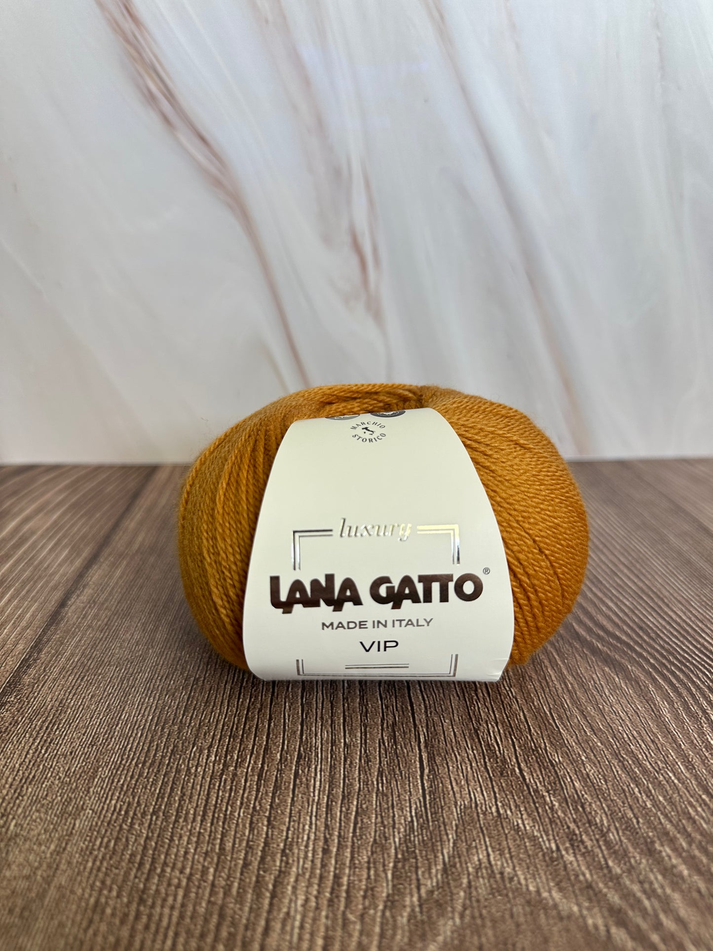 Lana Gatto VIP in Ochre