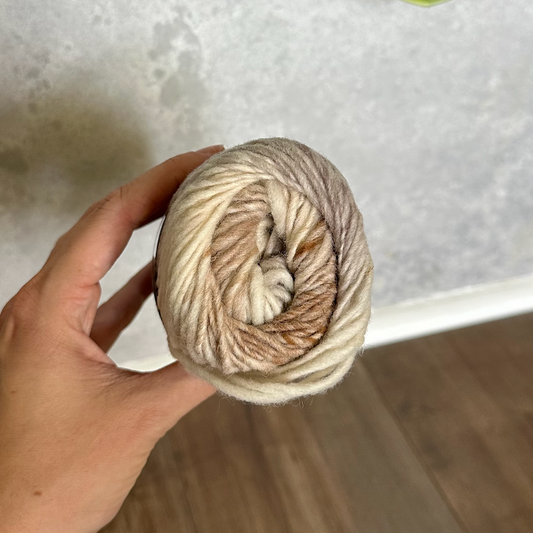 Kureyon Striping Yarn in Kani