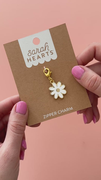 Daisy Zipper Charm
